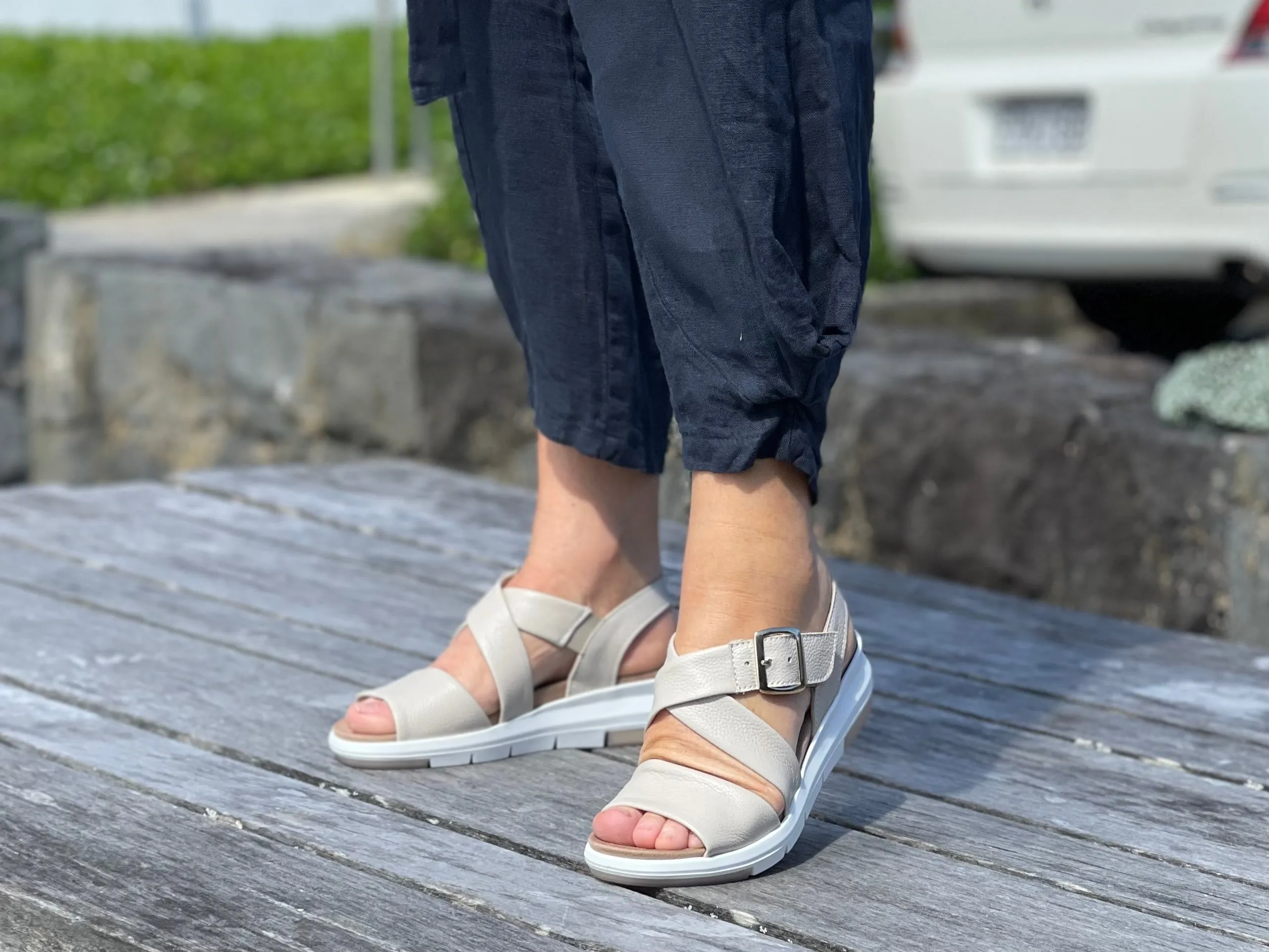 Aco Comfort Amaya available in 2 colours