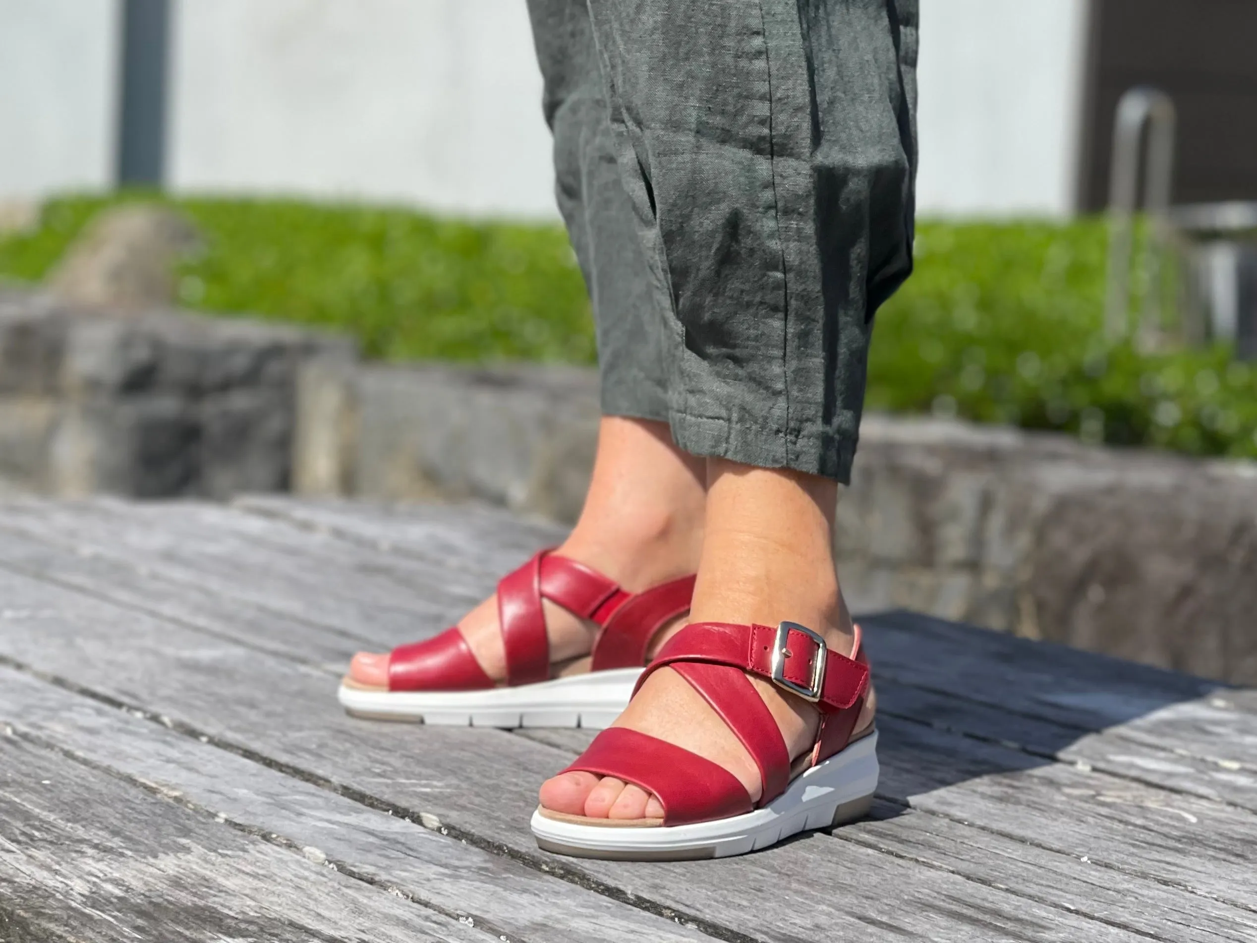 Aco Comfort Amaya available in 2 colours