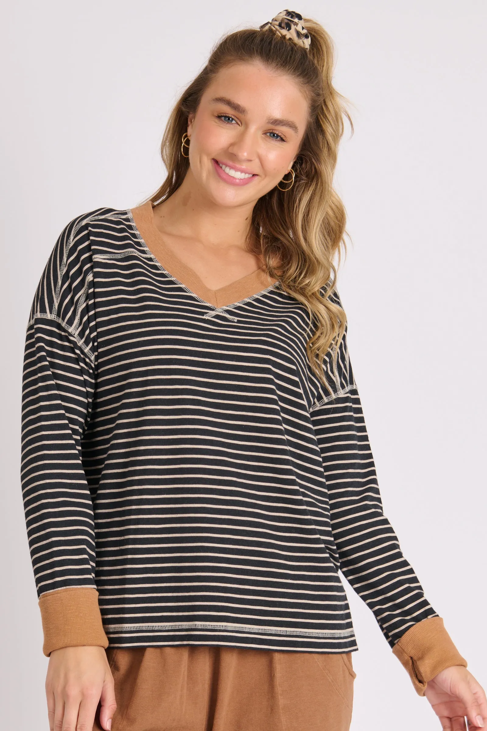 BLACK V NECK