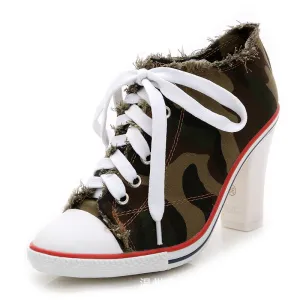 Camouflage Round Toe Lace Up Chunky Middle Heels Short Boots