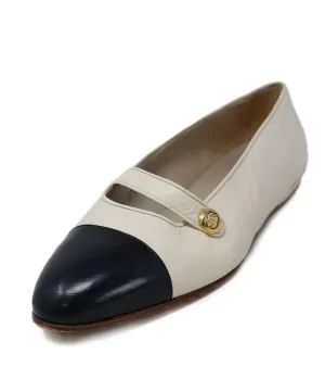 Chanel Ivory & Black Leather Flats sz 8