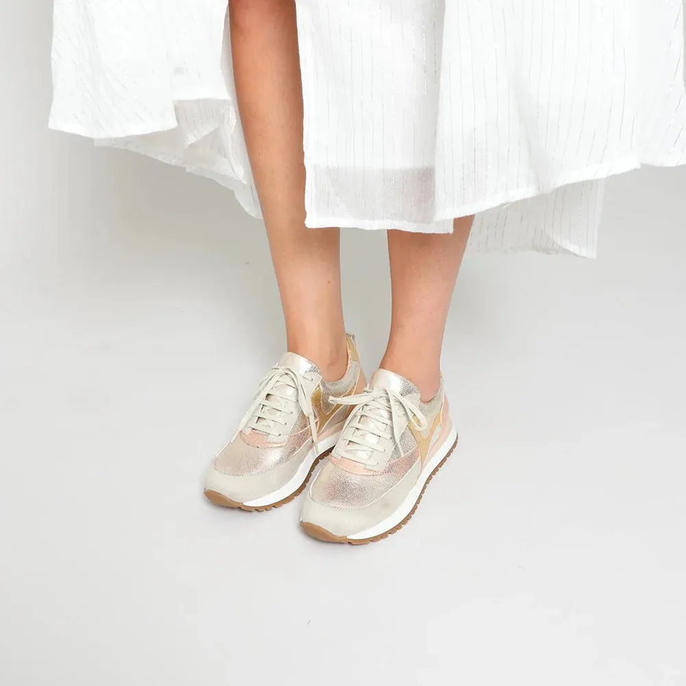 Esska Cinda Vegan Trainers in Metallic