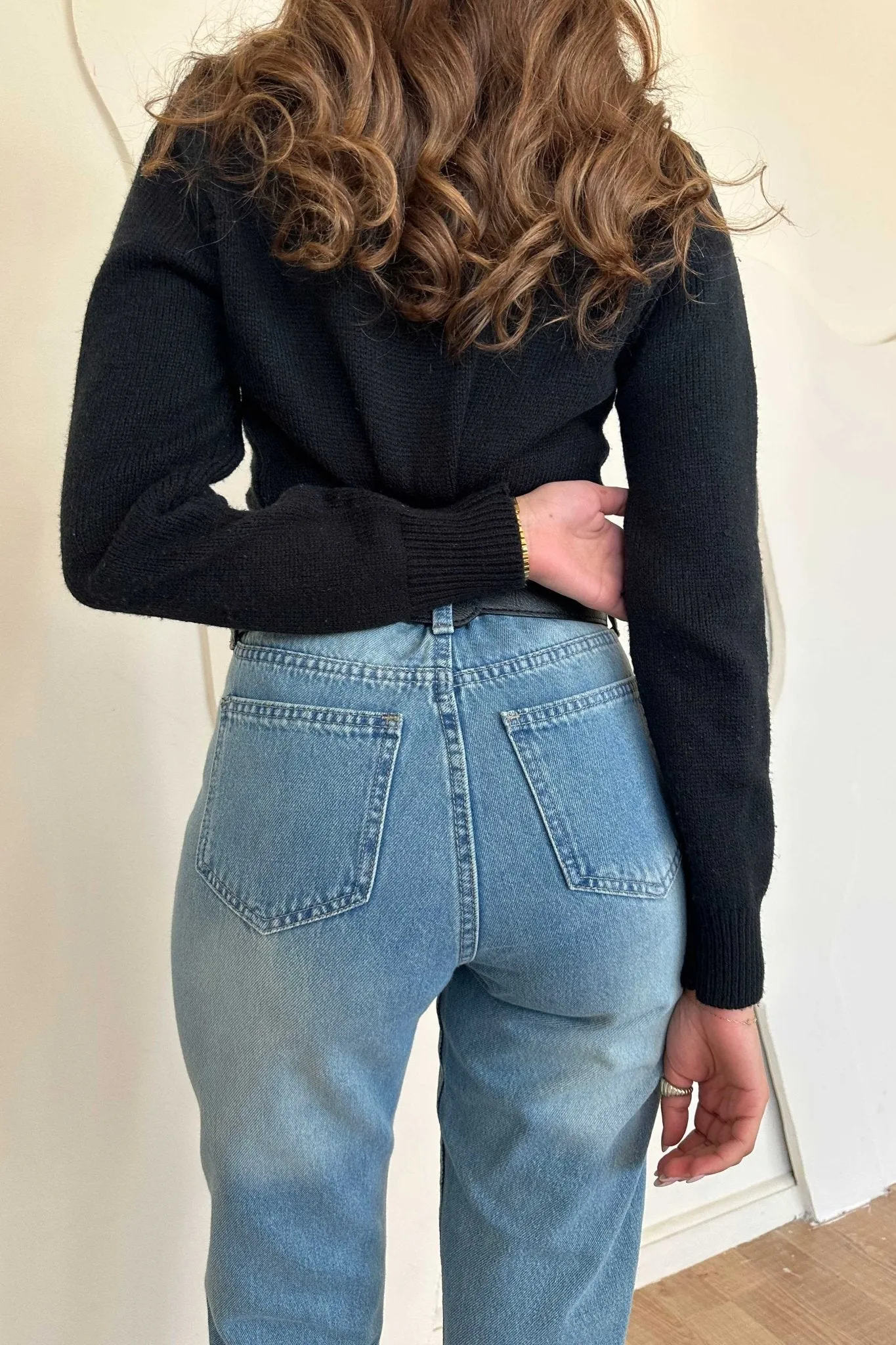 Mom Jeans - High-Waist Medium Blue Washed