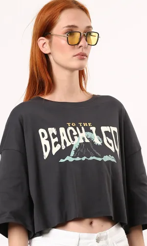 O183091 Printed "Beach I Go" Cotton Dark Grey Cropped Tee