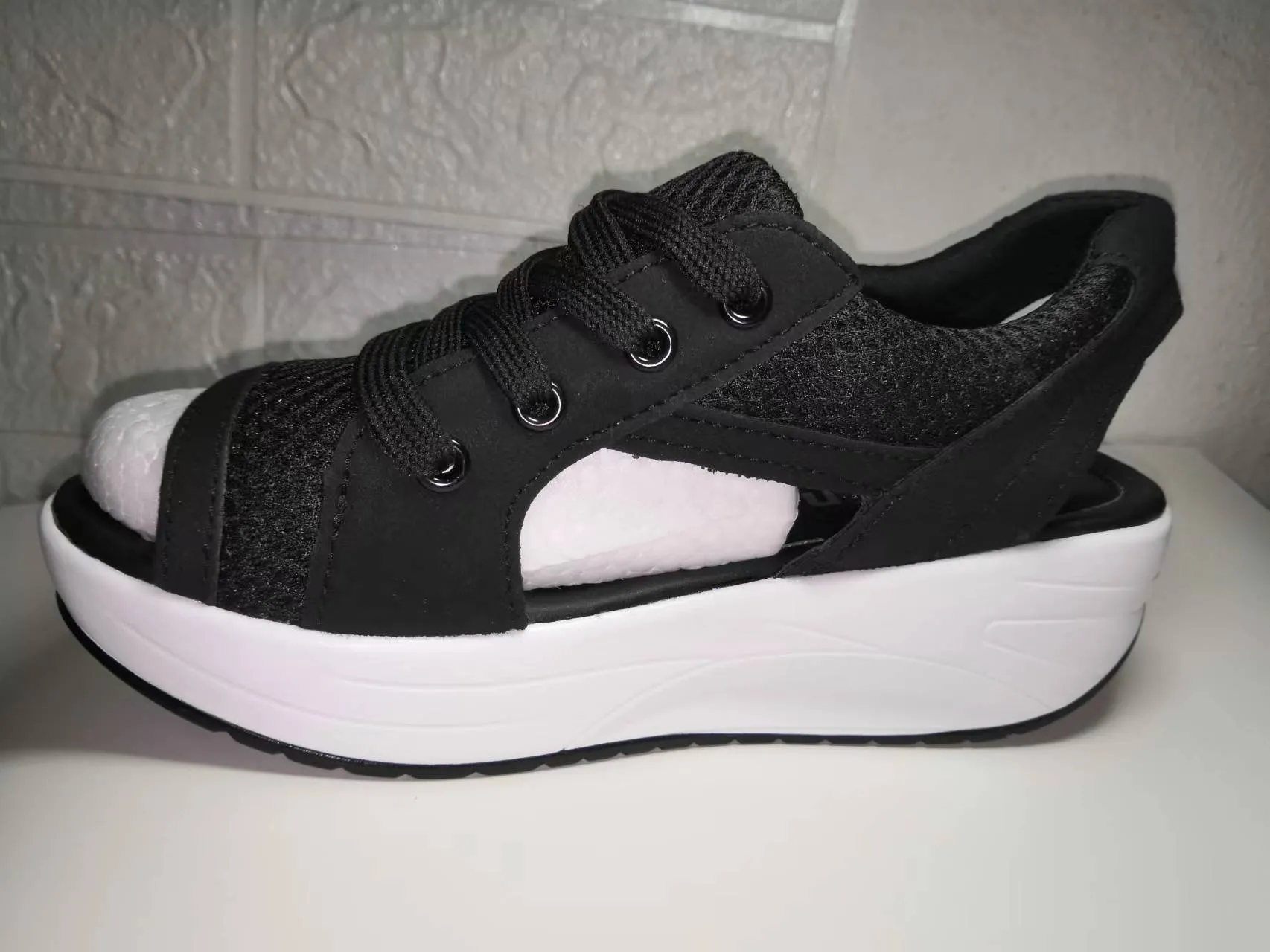 Shake shoes and sandals with high fishmouth and thick bottom in summer