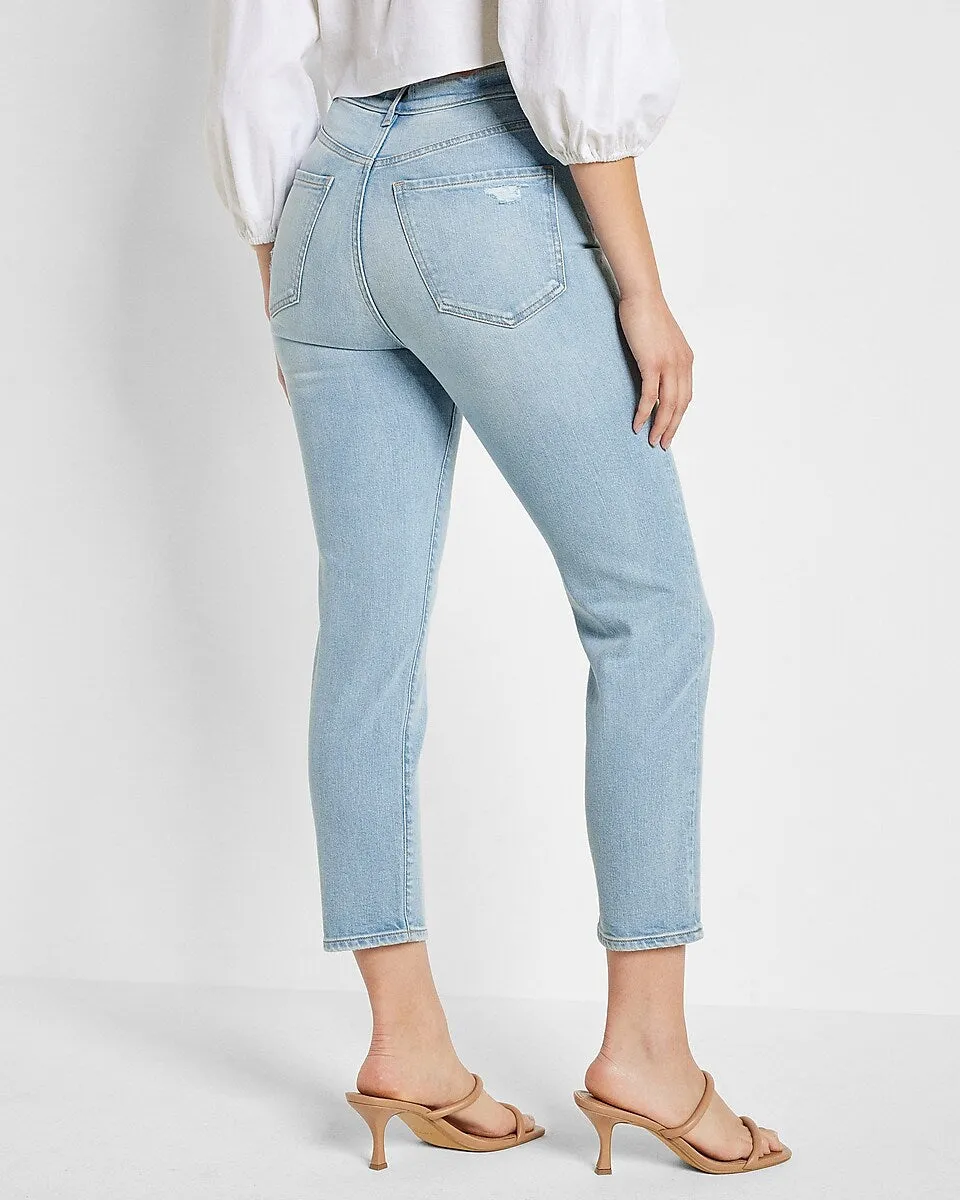 Super High Waisted Light Wash Mom Jeans in Light Wash