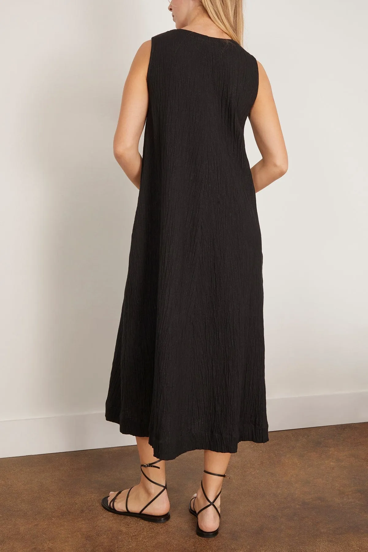 V-Neck Crinkle Cotton Easy Dress in Black